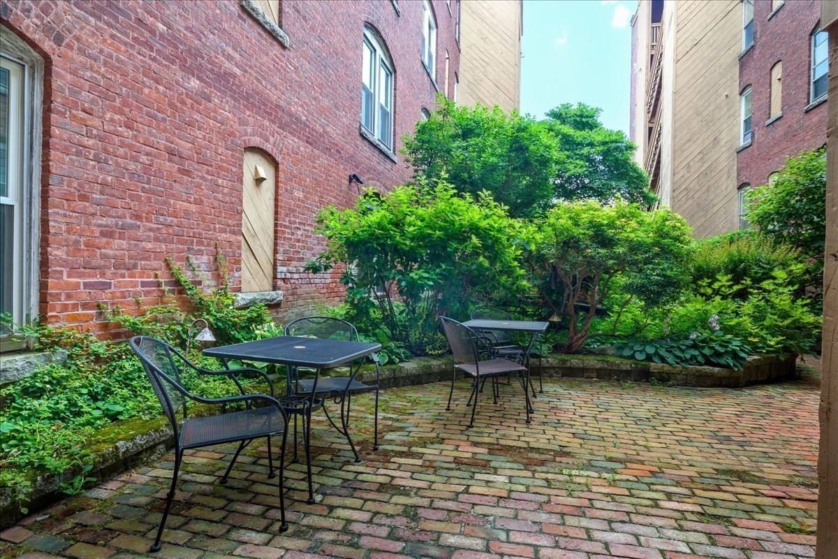 29 Irving Street # 8 Property Photo 24