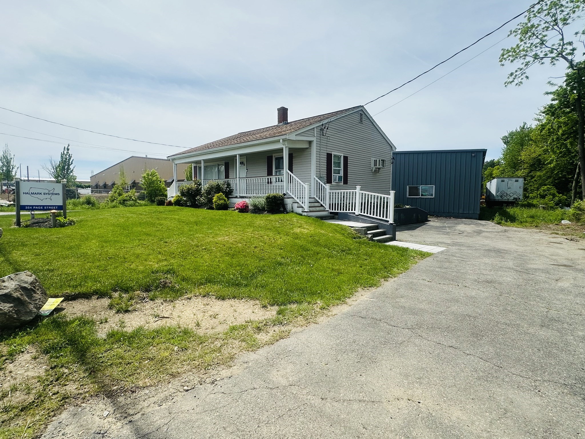 354 Page St Property Photo 2