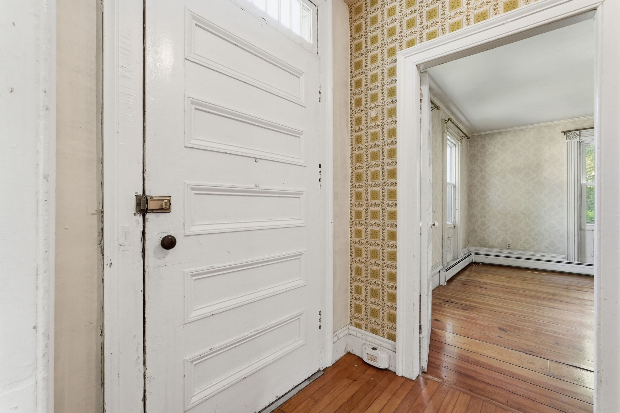 155 Amity St Property Photo 4