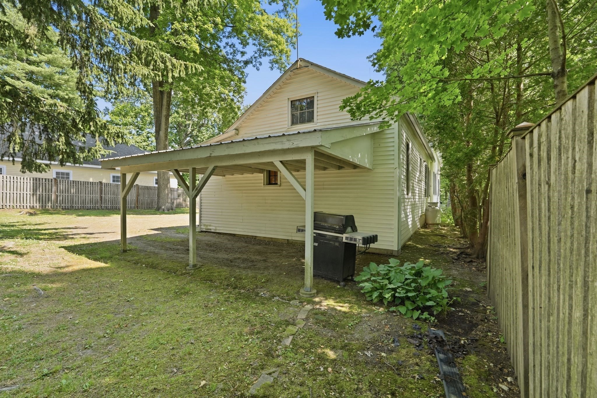 155 Amity St Property Photo 32