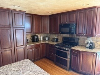 60 Denver Street Property Photo 5