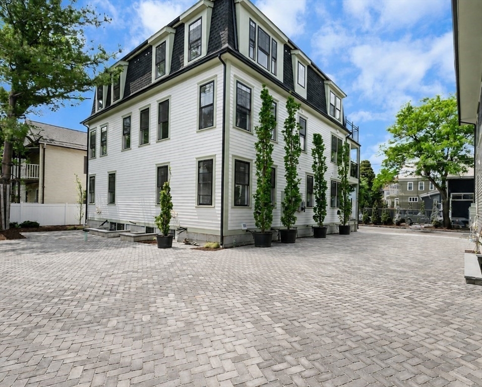 12-b Corinthian Rd # B Property Photo 3