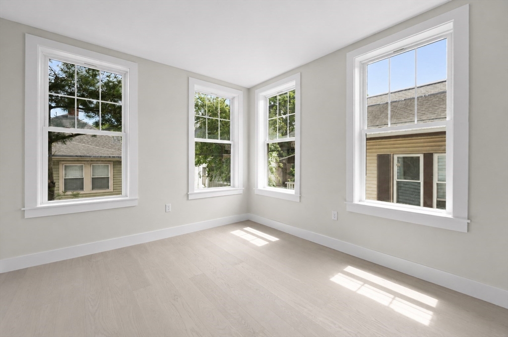 12-b Corinthian Rd # B Property Photo 5