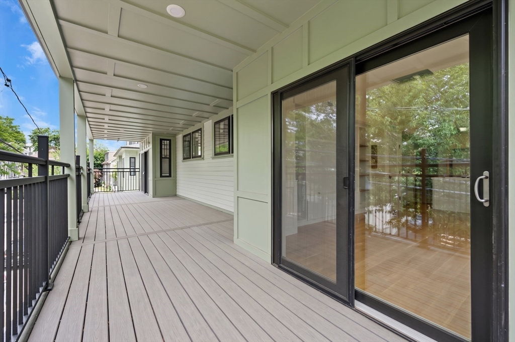 12-b Corinthian Rd # B Property Photo 6