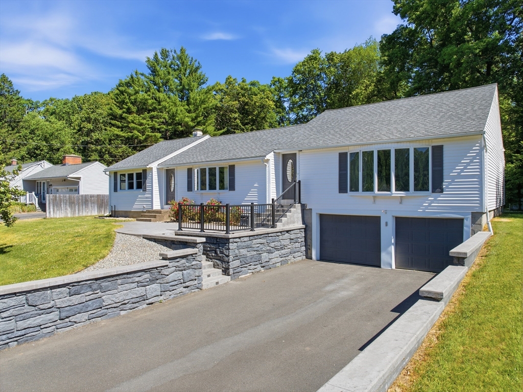 9 Pine Dr