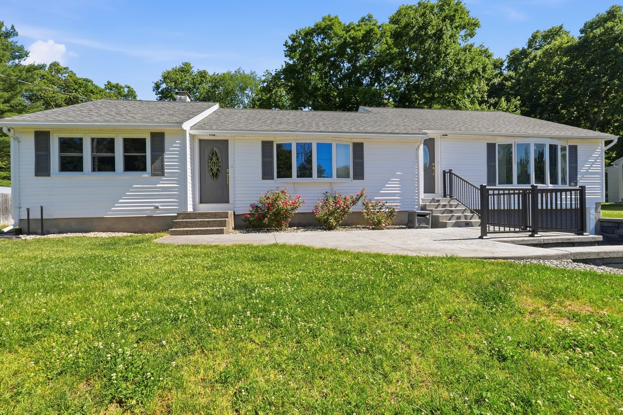9 Pine Dr Property Photo 3