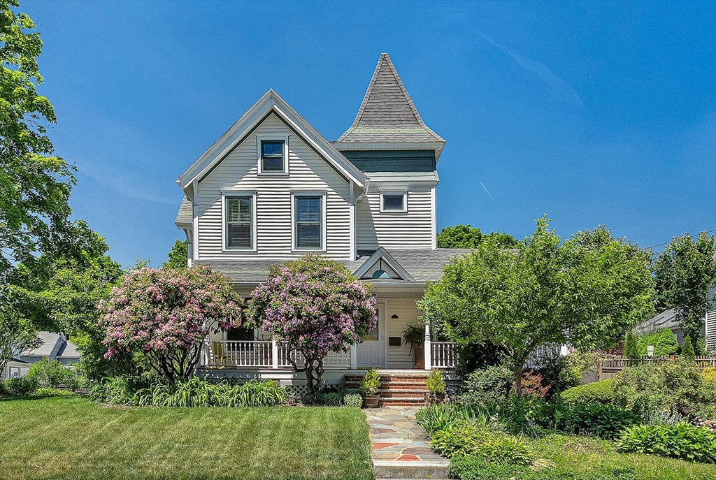 94 Pleasant Street Property Photo 1