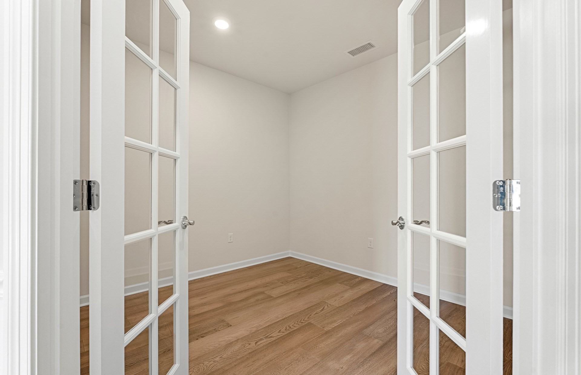 320 Martins Landing # 401 Property Photo 4