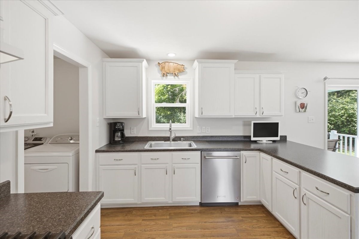 85 Lewis Ave Property Photo 12