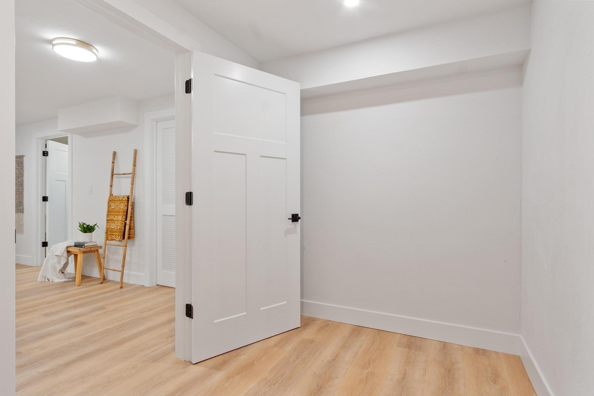 60 Neillian Street # 60 Property Photo 34