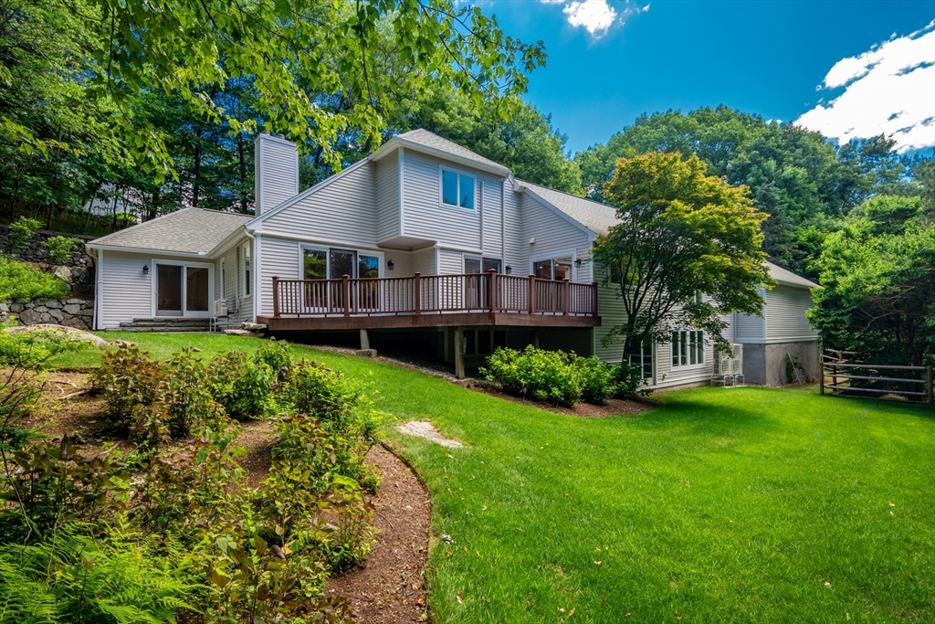 15 Fieldstone Dr