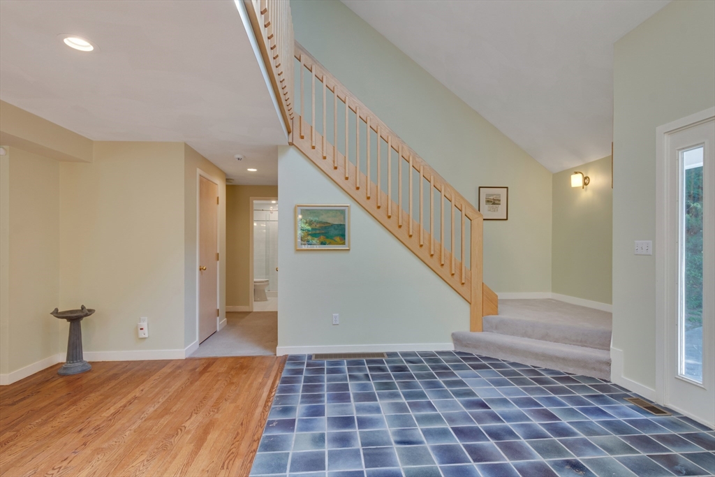 15 Fieldstone Dr Property Photo 5