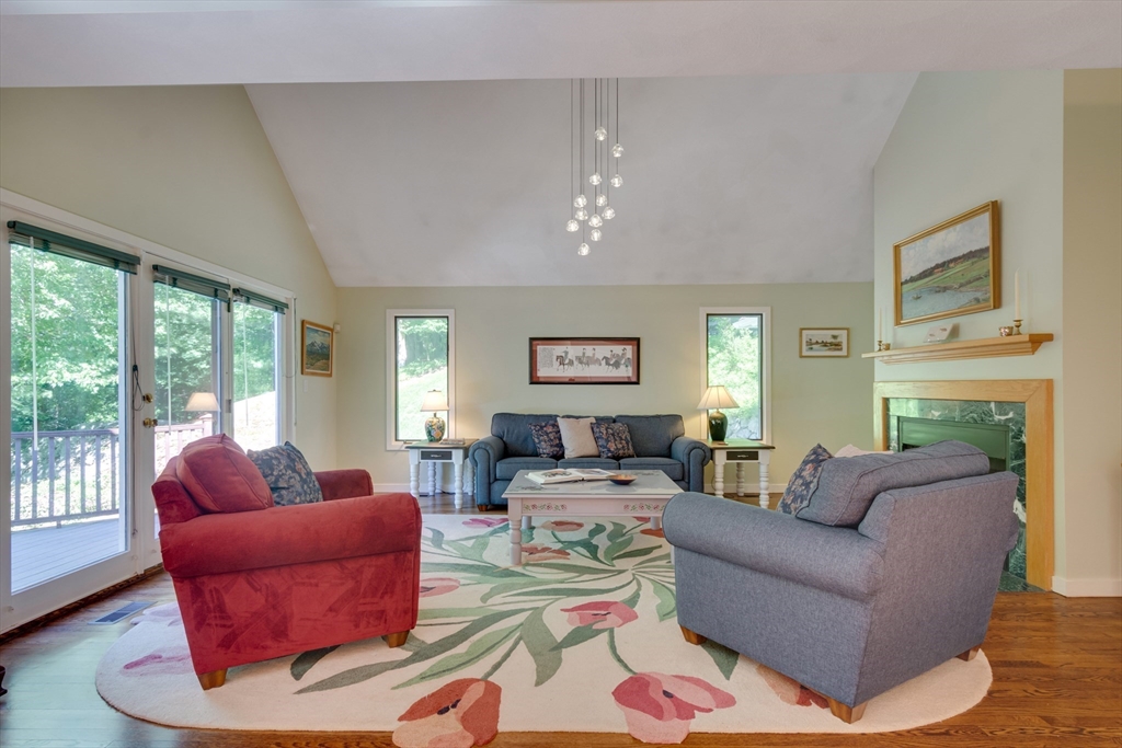 15 Fieldstone Dr Property Photo 8