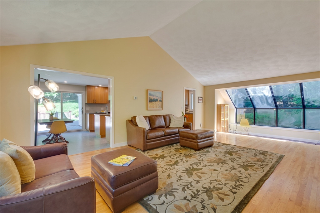 15 Fieldstone Dr Property Photo 17