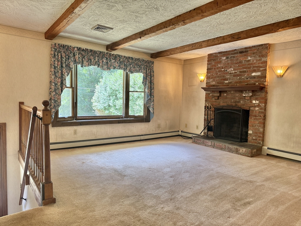 6 Carroll Ave Property Photo 8