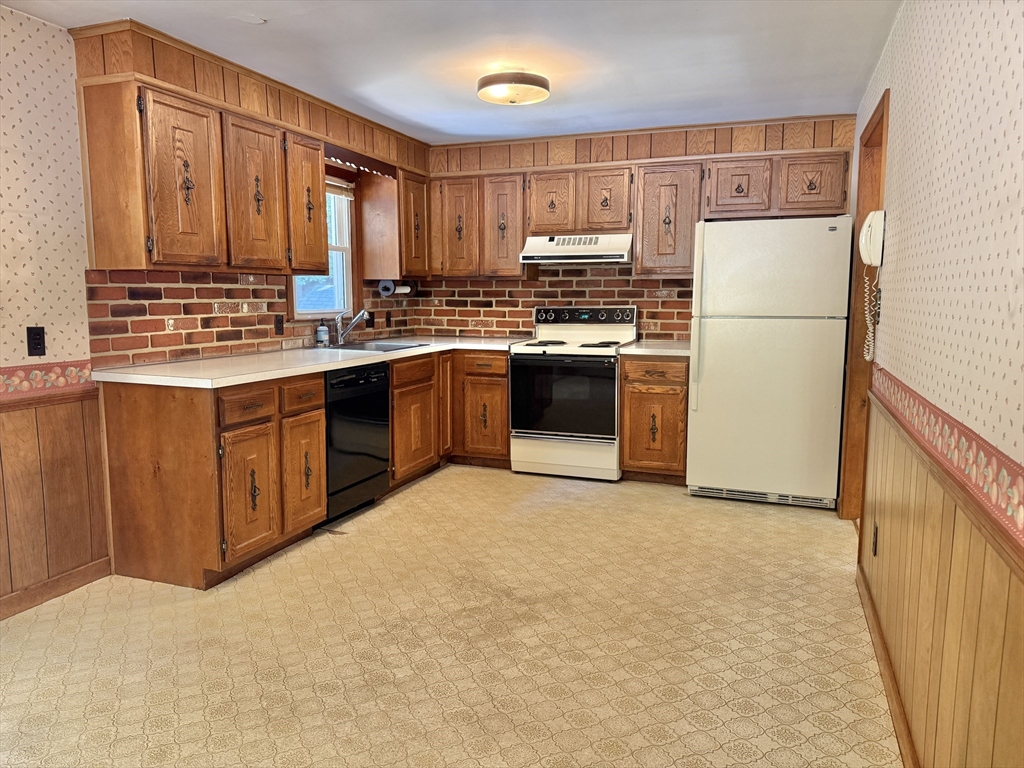 6 Carroll Ave Property Photo 15