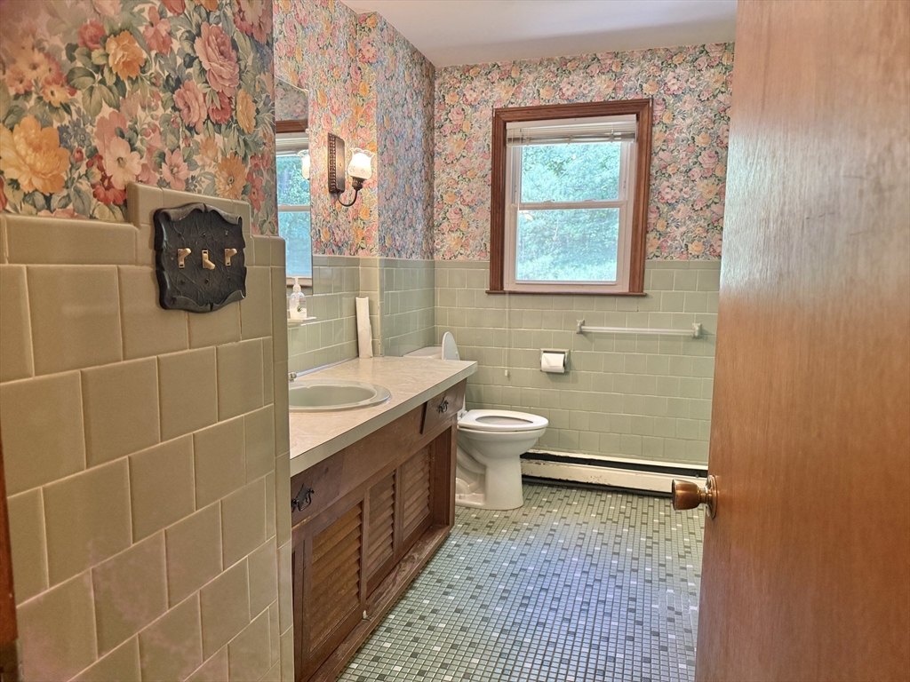 6 Carroll Ave Property Photo 18