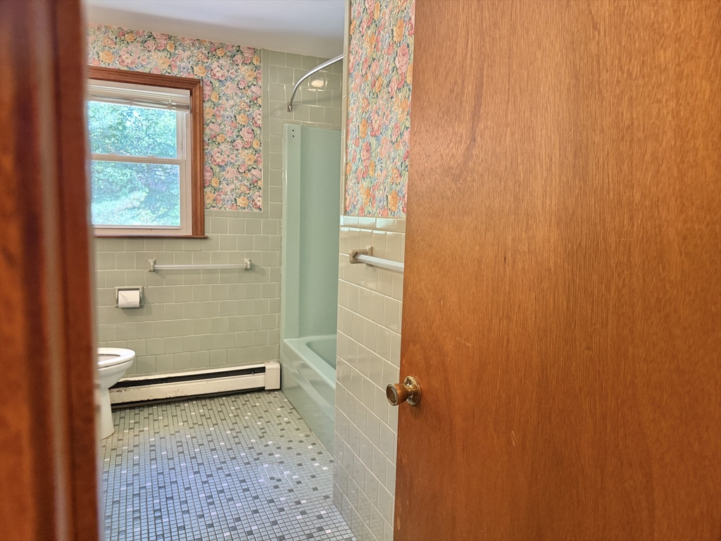 6 Carroll Ave Property Photo 19