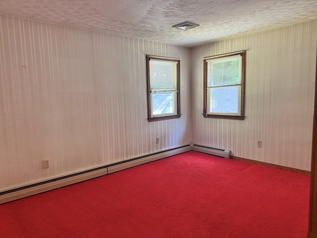 6 Carroll Ave Property Photo 21