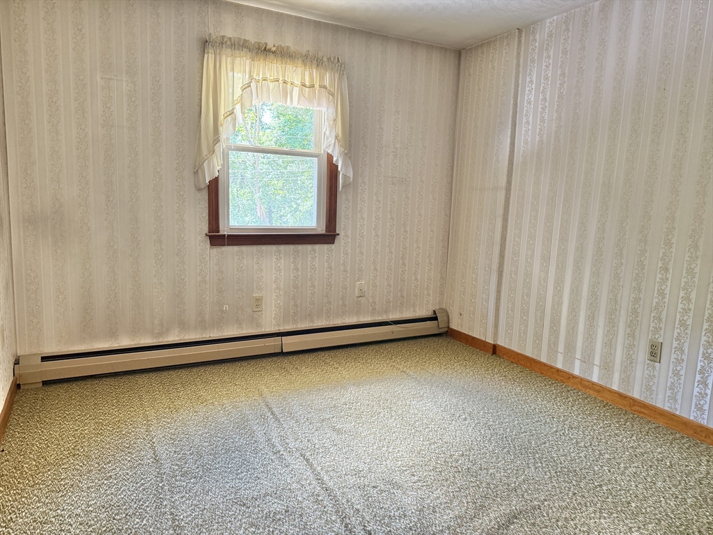6 Carroll Ave Property Photo 23