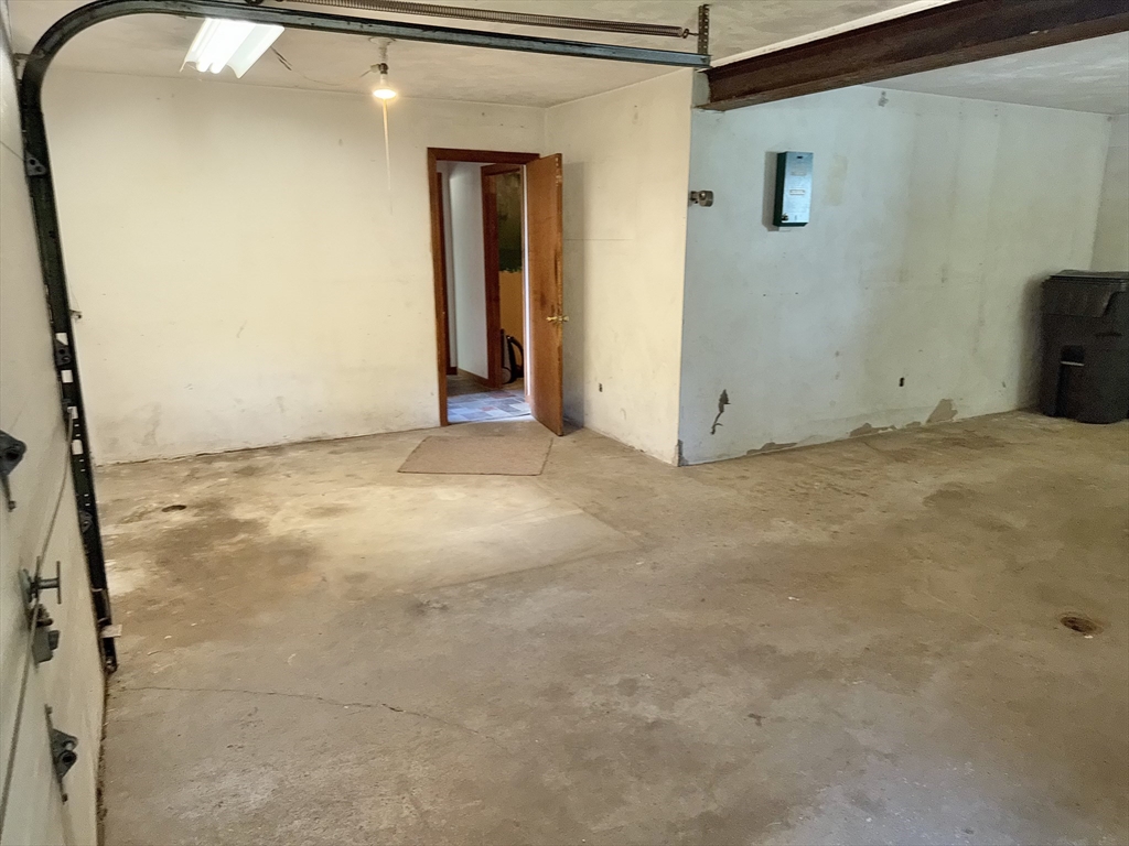 6 Carroll Ave Property Photo 32