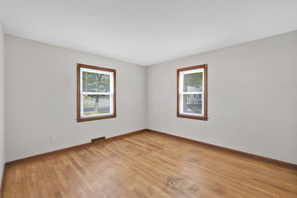 232 Almira Rd Property Photo 17