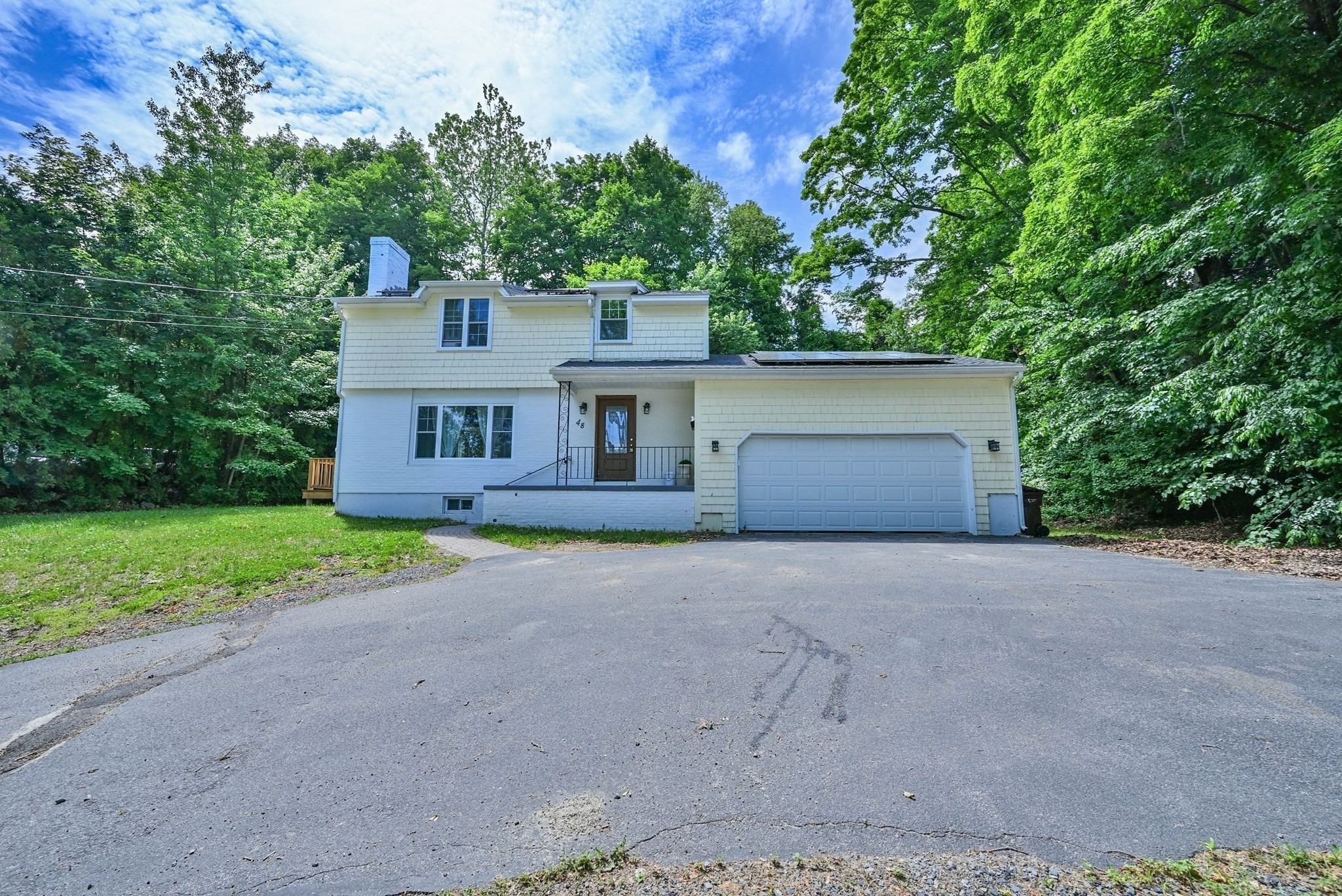 48 Central St Property Photo 1