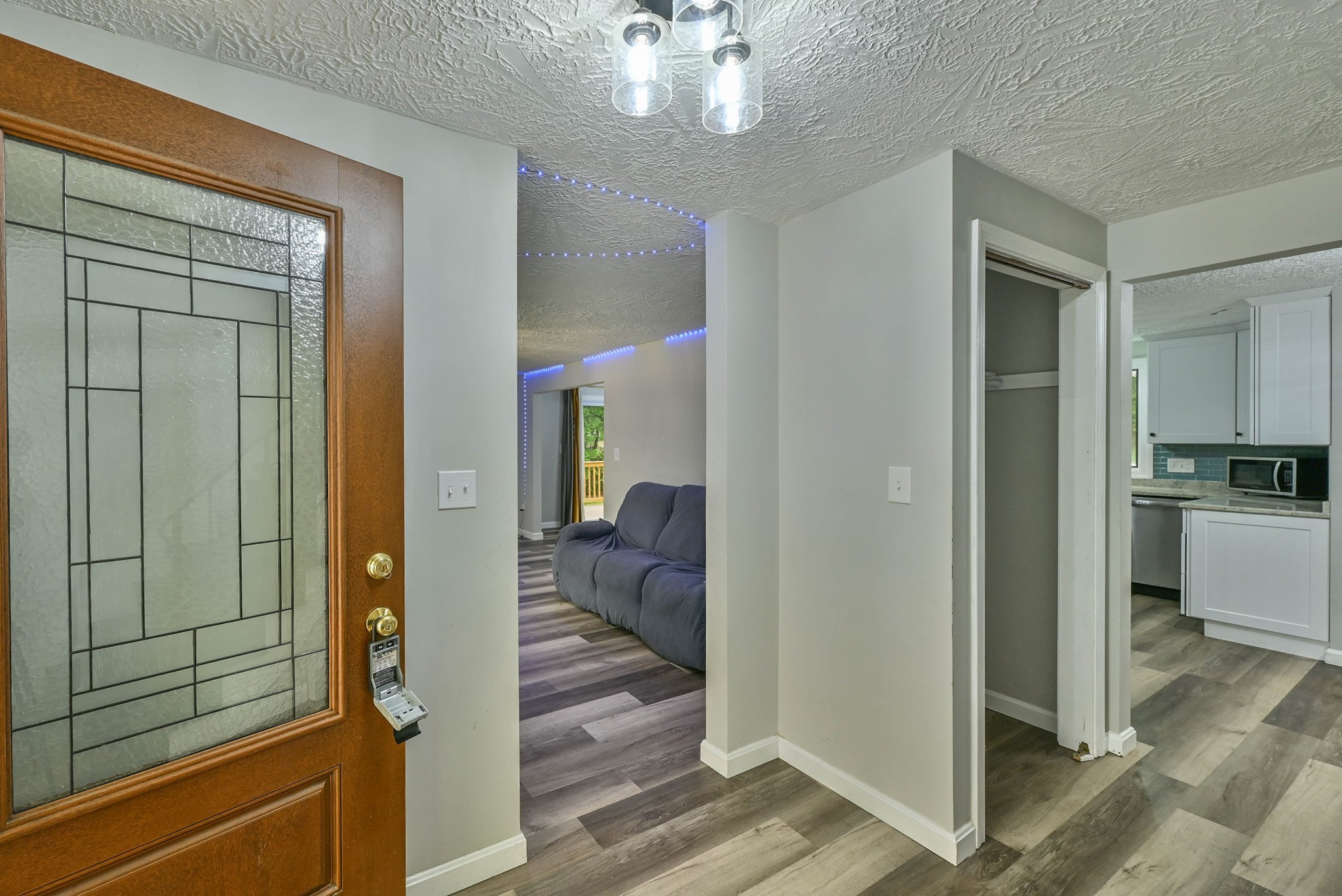 48 Central St Property Photo 6