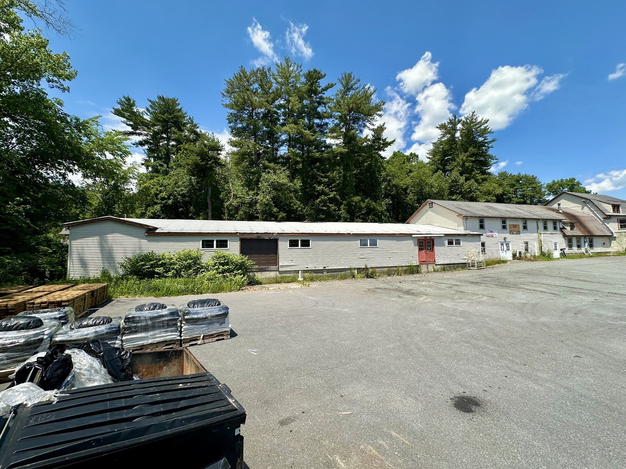 20 Maple Property Photo 5