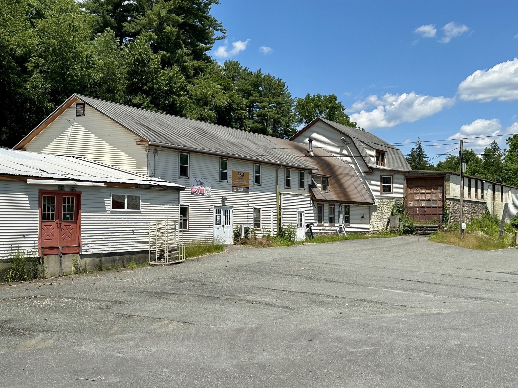 20 Maple Property Photo 6