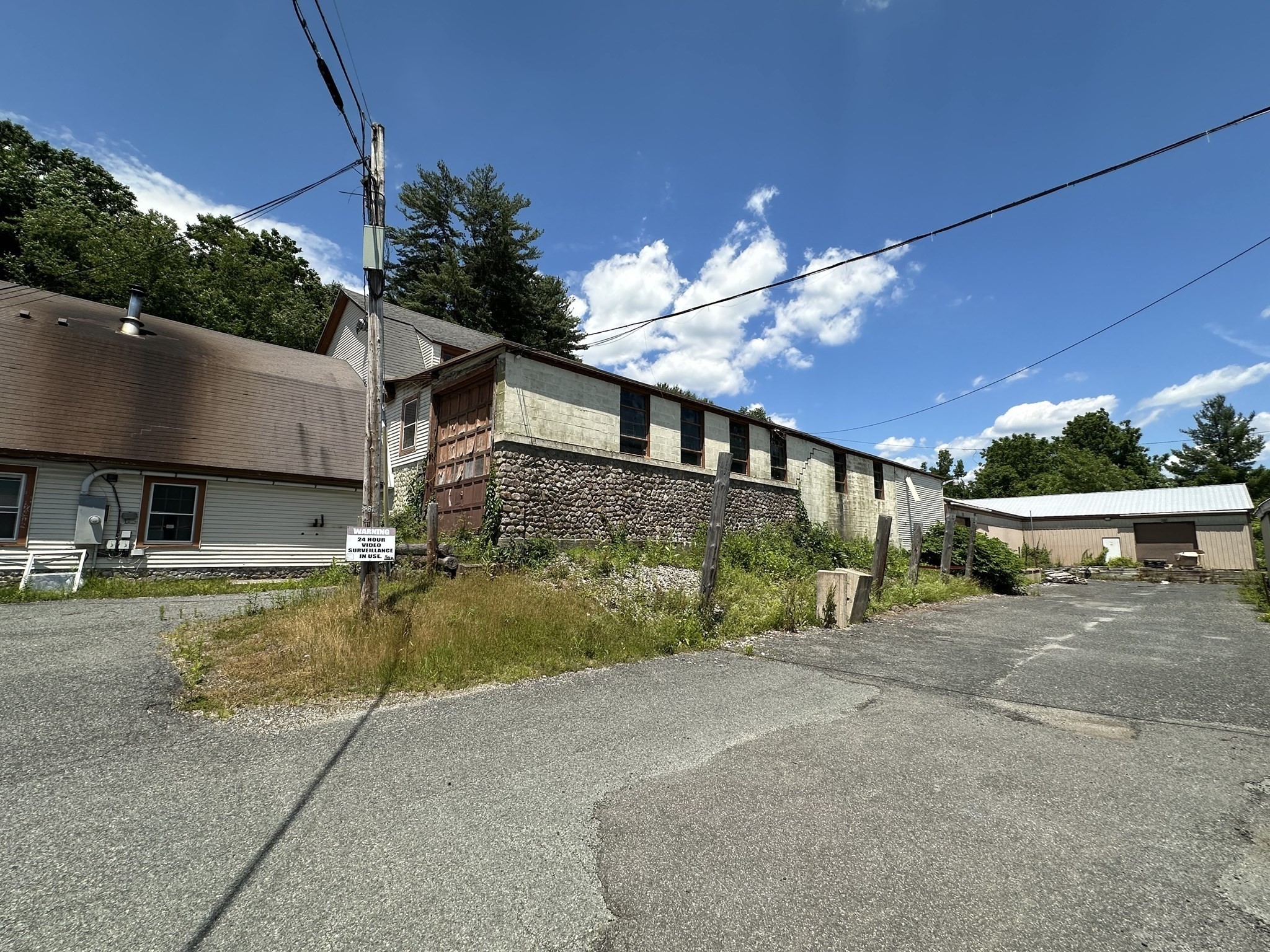 20 Maple Property Photo 9