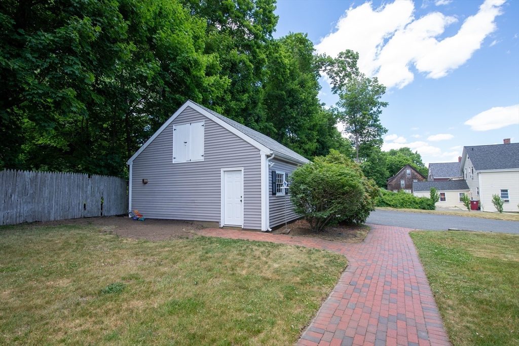 4 Star Ave Property Photo 37