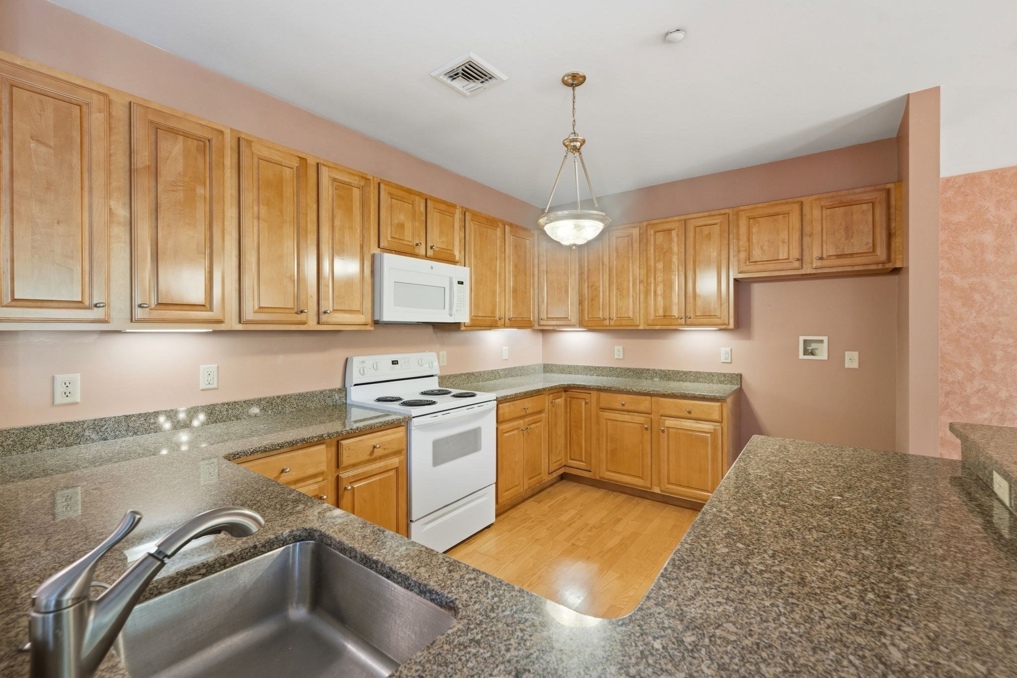 631 East Street # B201 Property Photo 20