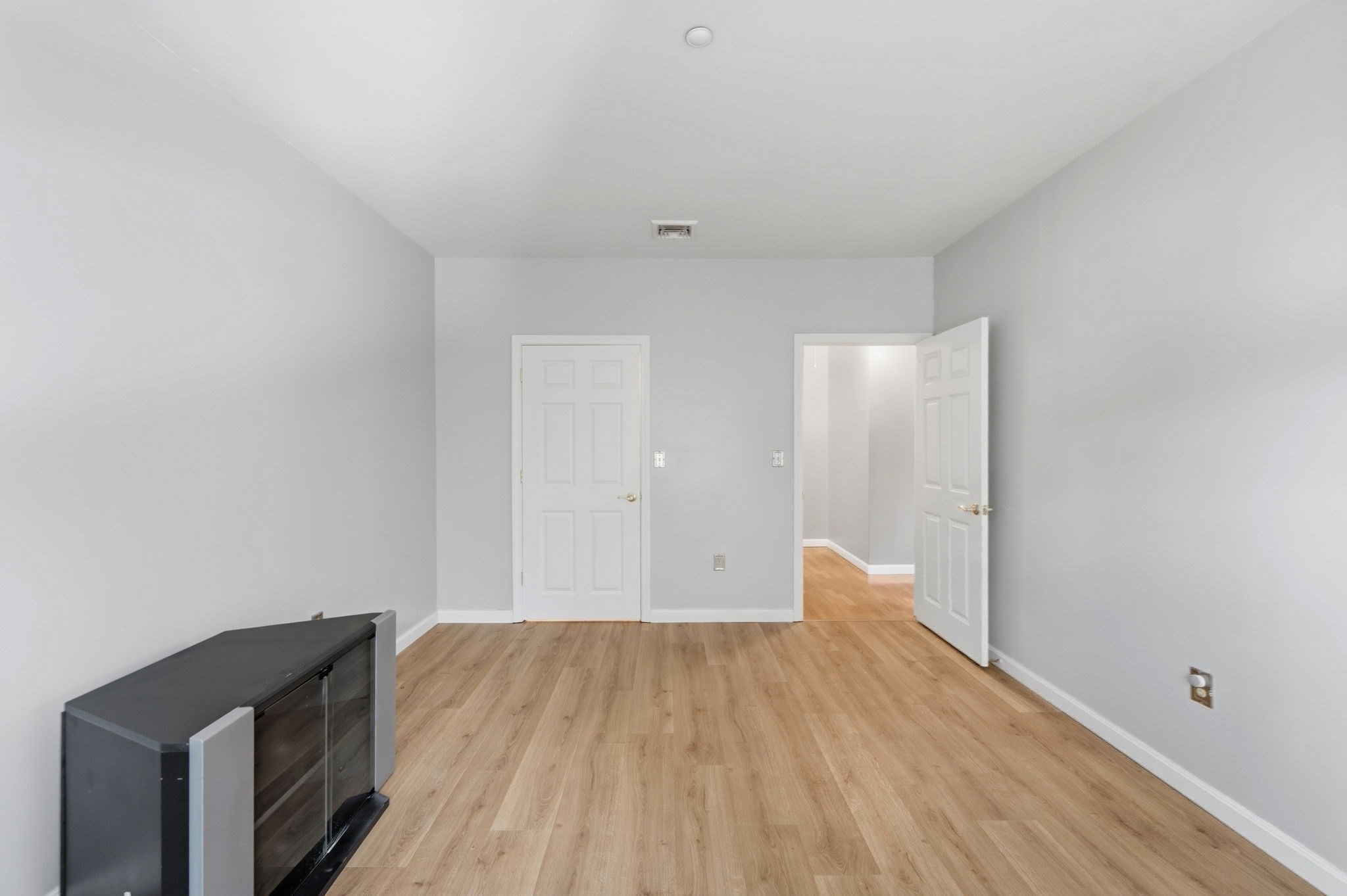 631 East Street # B201 Property Photo 36