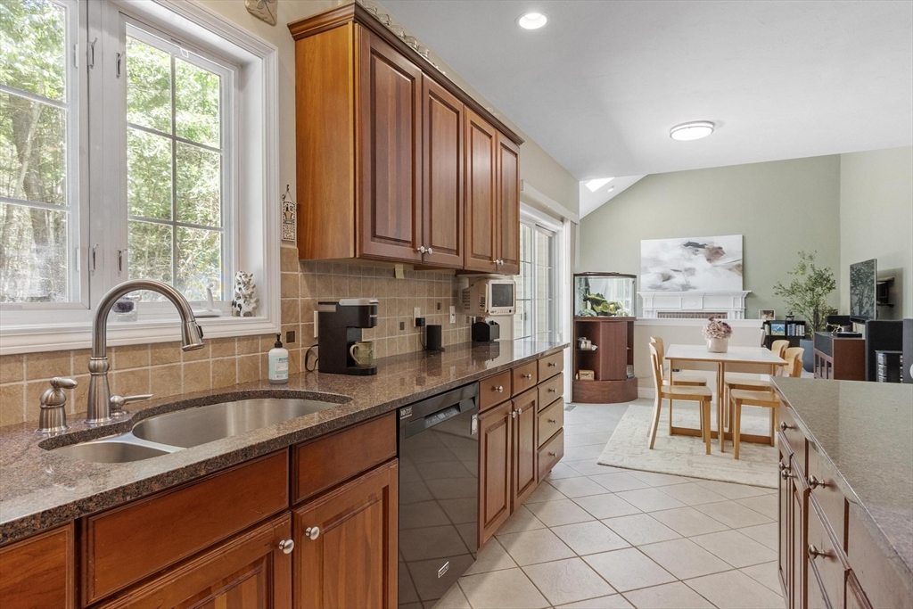 60 Sugar Road Property Photo 6