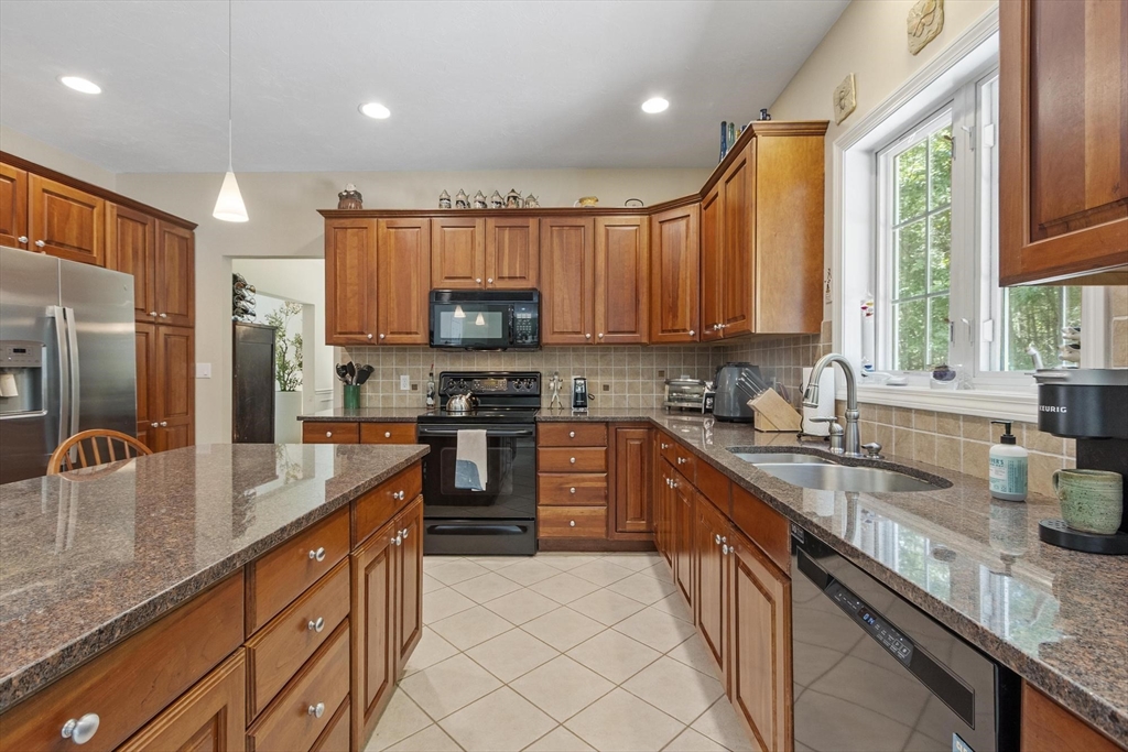 60 Sugar Road Property Photo 7