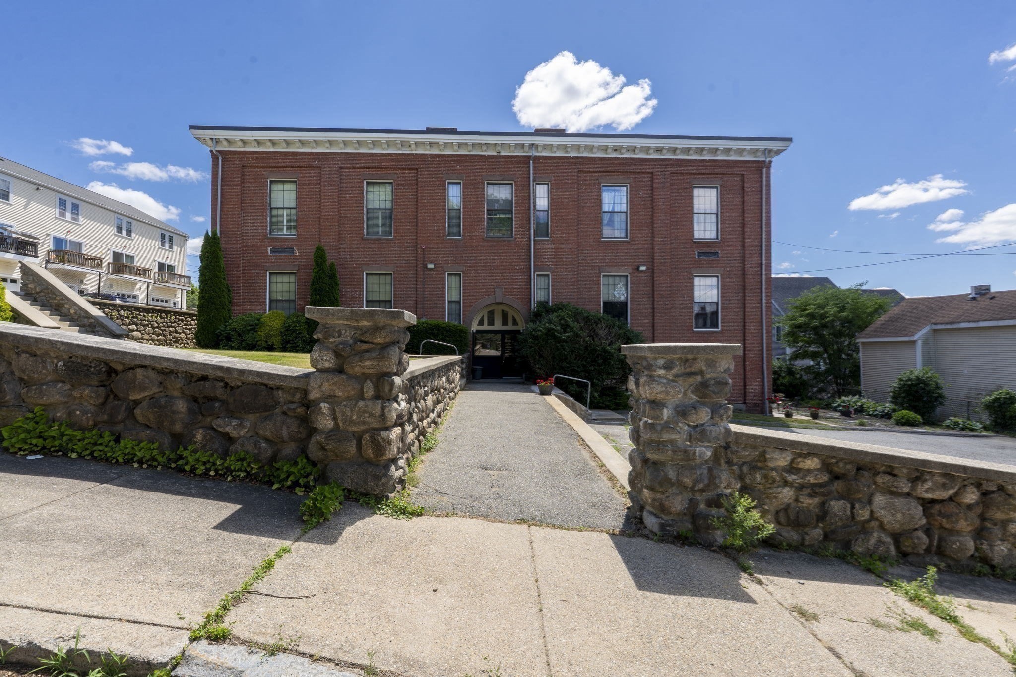40 School Street # 4 Property Photo 19