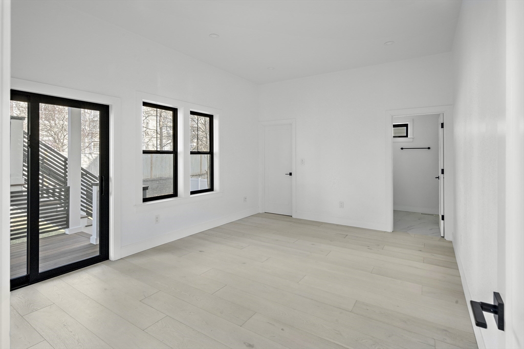 21 Woodbine St # 21 Property Photo 15