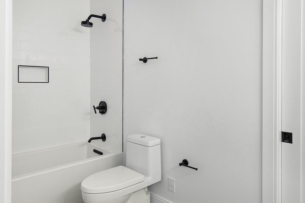 21 Woodbine St # 21 Property Photo 19