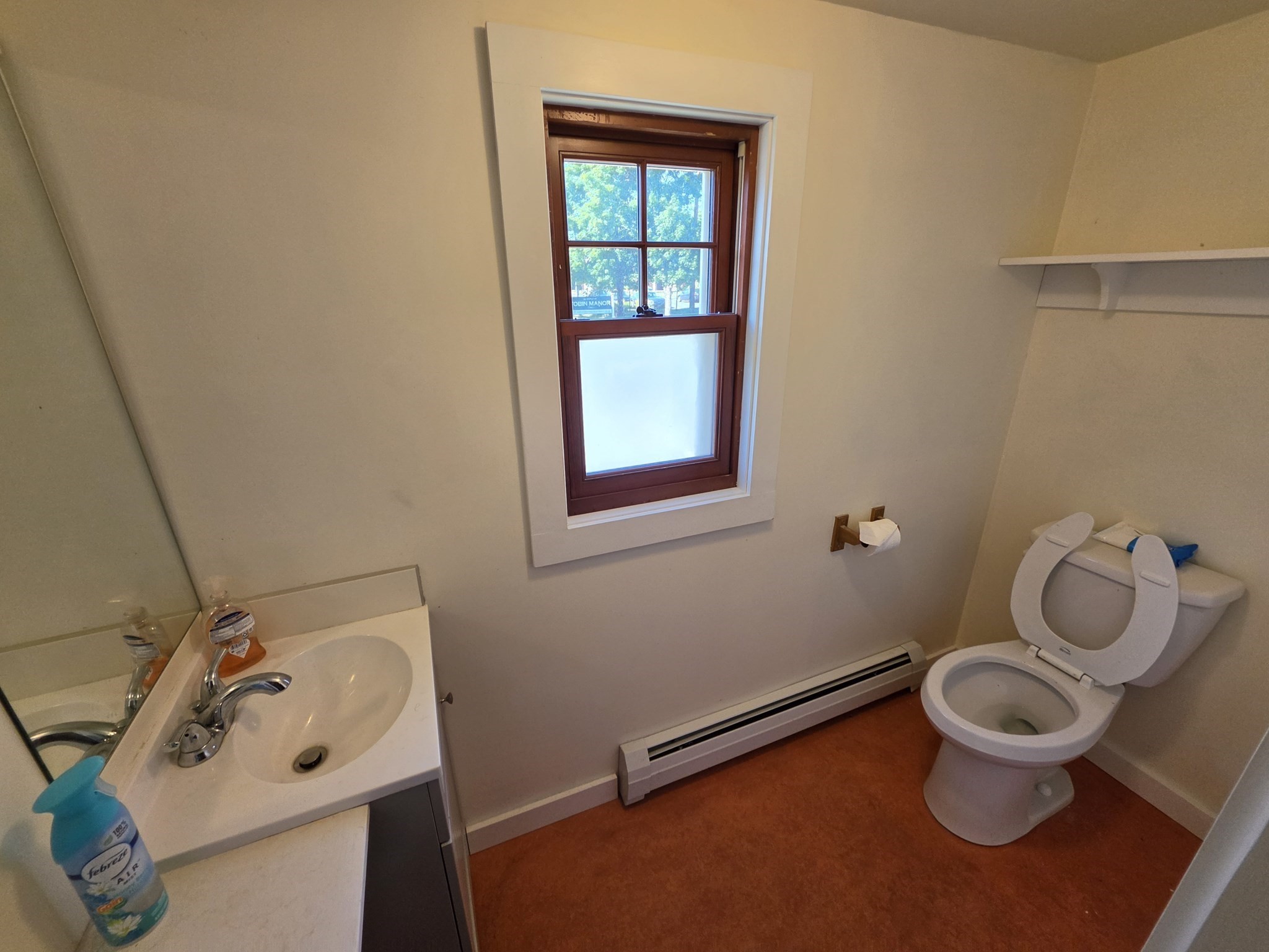 52 Maple St Property Photo 8
