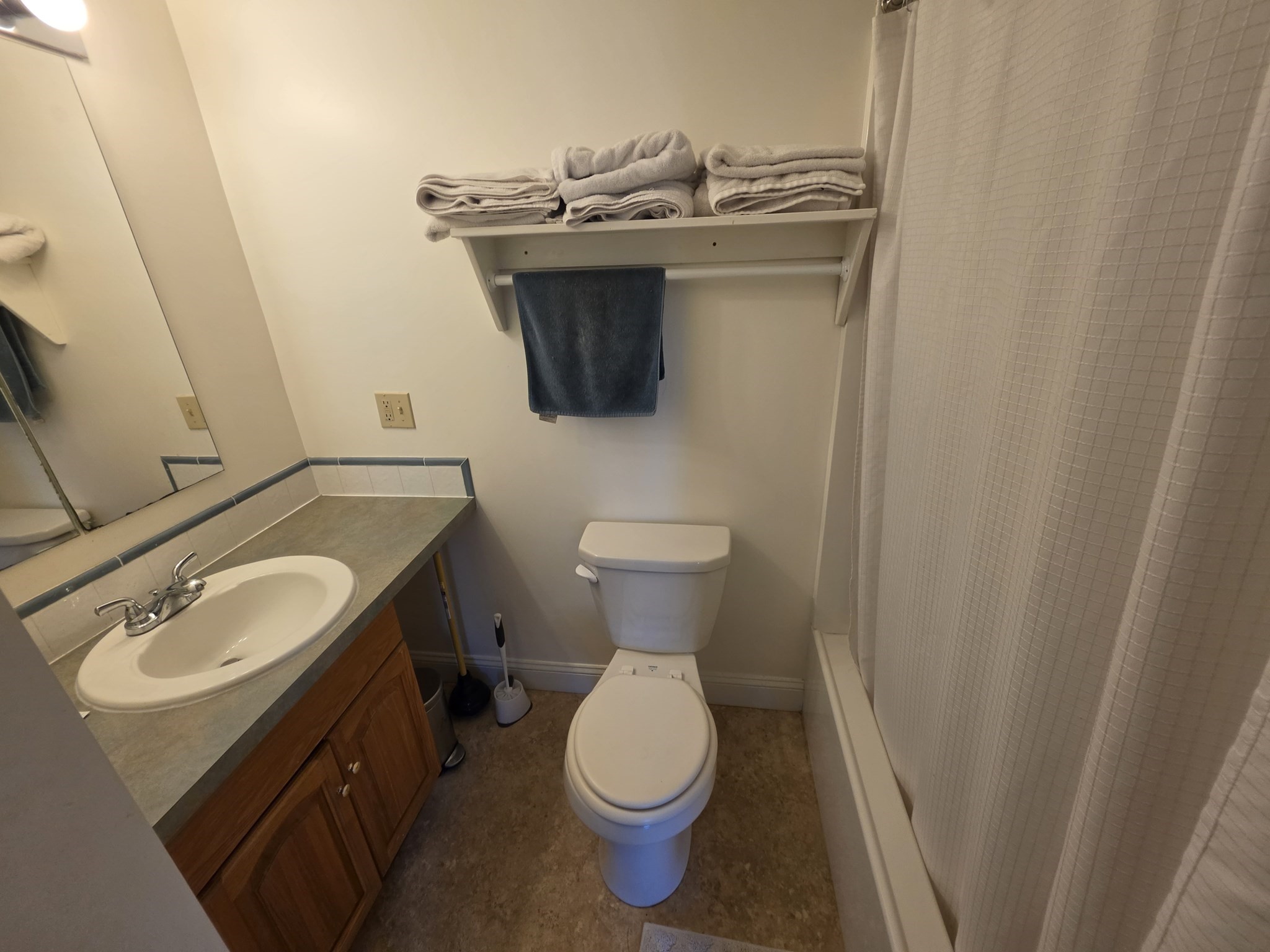 52 Maple St Property Photo 18