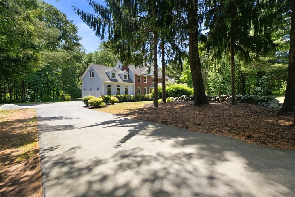 3 Windsor Drive Property Photo 40