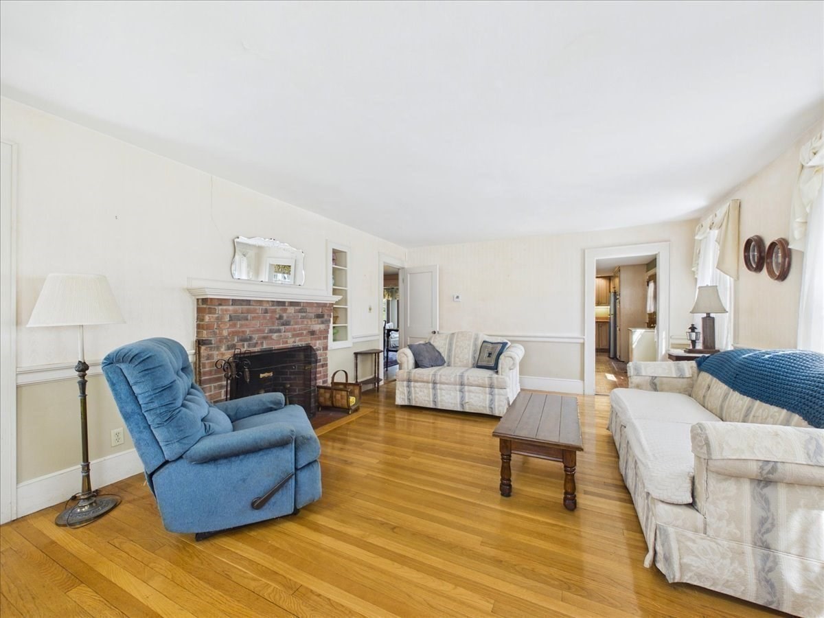 627 S Franklin St Property Photo 14