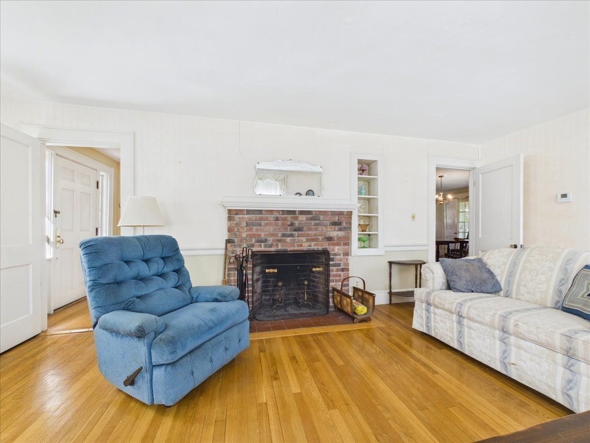 627 S Franklin St Property Photo 15