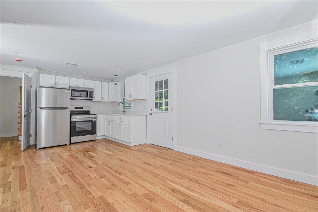 41 Kenneth St Property Photo 17