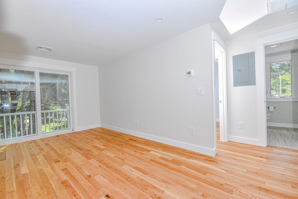 41 Kenneth St Property Photo 18