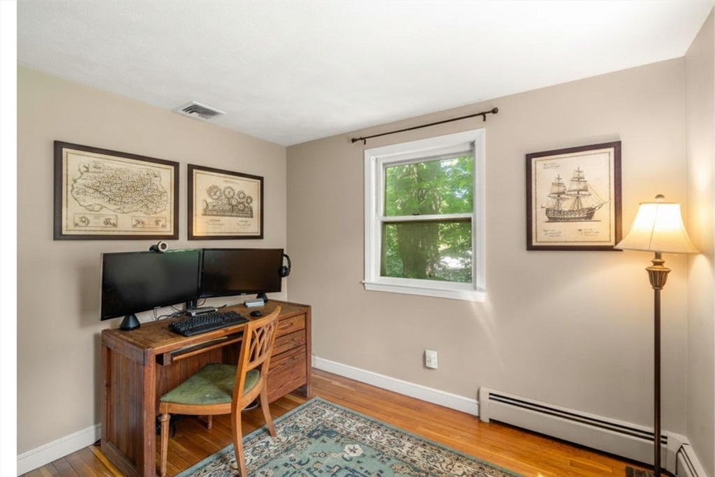 258 Edgell Rd Property Photo 9