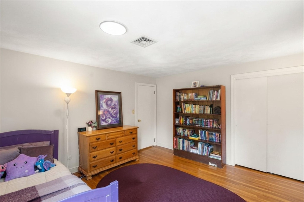 258 Edgell Rd Property Photo 13