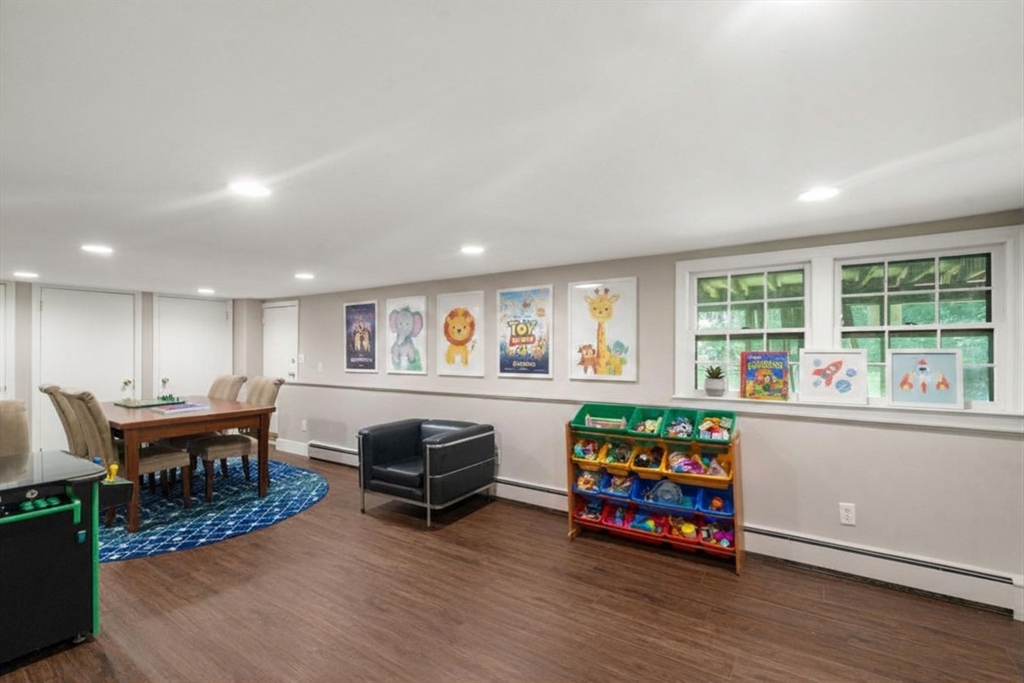 258 Edgell Rd Property Photo 16