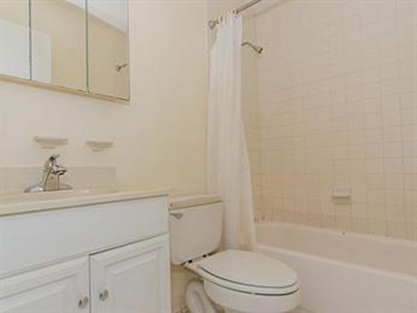 44 Washington St. # 913 Property Photo 7